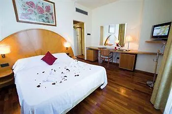 Hotel Kursaal - Fronte Mare Con Piscina Riccione