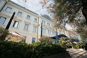 Hotel Kursaal - Fronte Mare Con Piscina Riccione