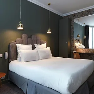 Otel Paradis ***