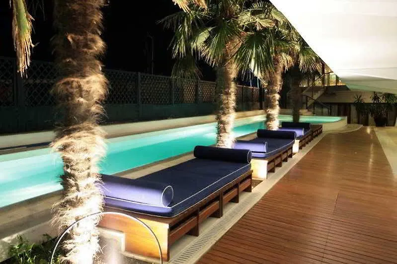 Hotel Kursaal - Fronte Mare Con Piscina Риччоне 3*,  Италия